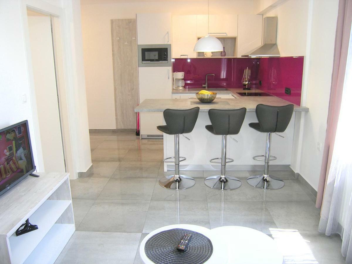 Apartment Zora Krk Town Esterno foto