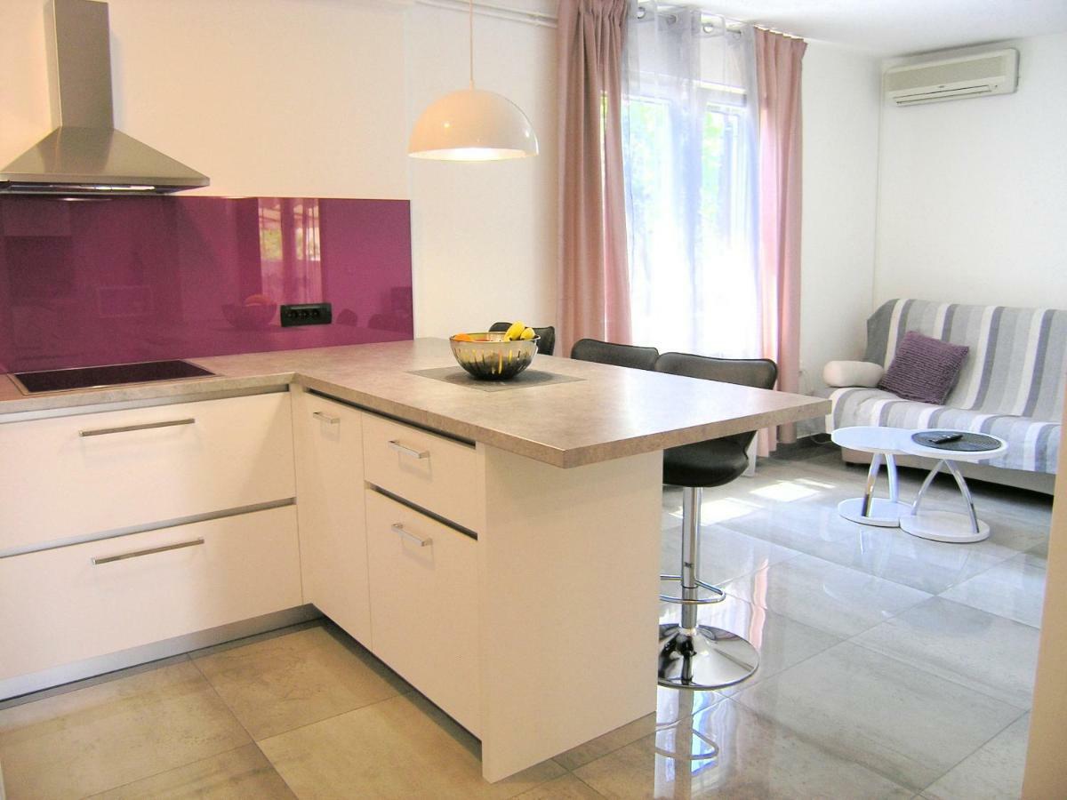 Apartment Zora Krk Town Esterno foto